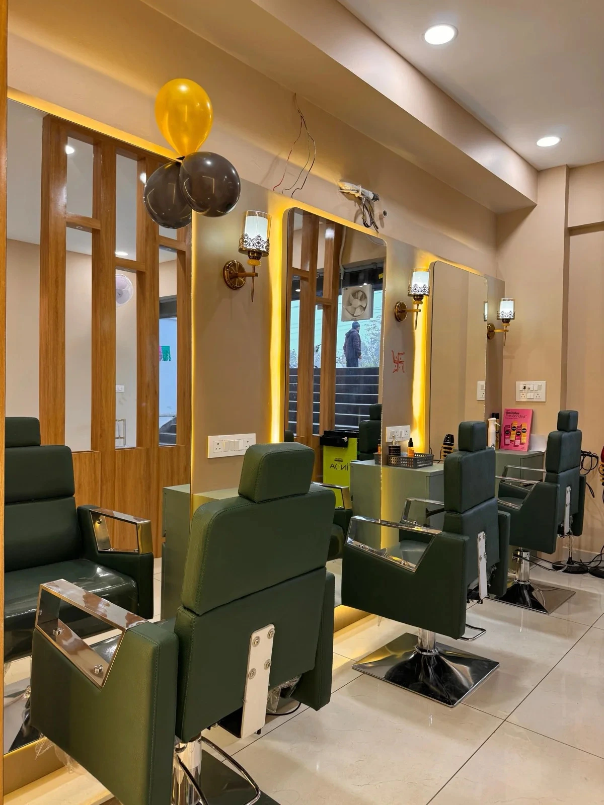 Hair styling stations at Mark Salon, the best ladies salon in Hoshiarpur